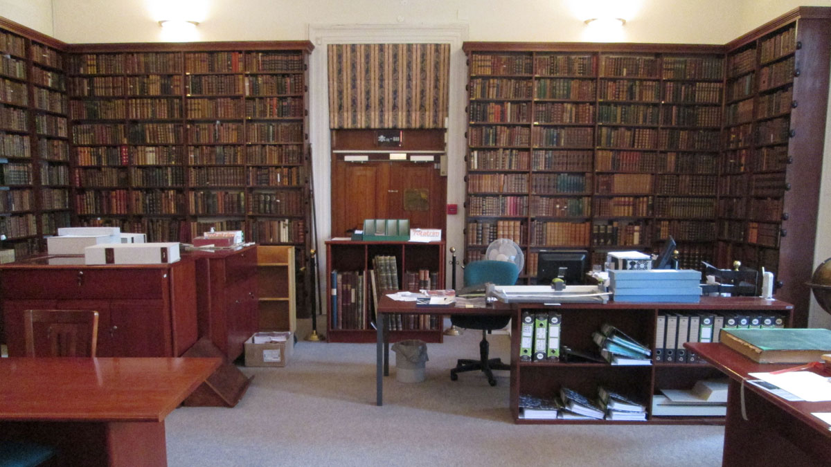 National Library of South Africa, interior. Copyright Adrian S. Wisnicki. Creative Commons Attribution-NonCommercial 3.0 Unported (https://creativecommons.org/licenses/by-nc/3.0/).