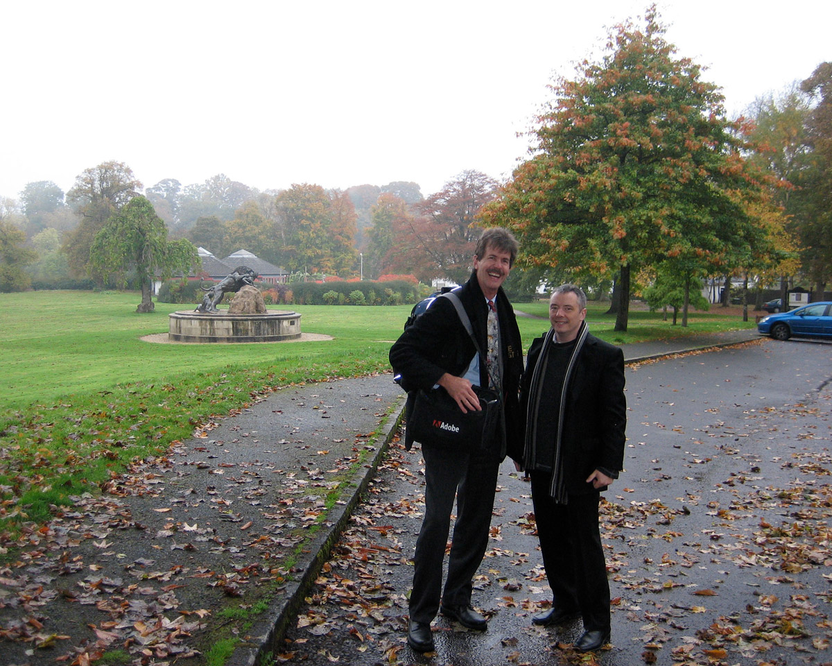 Michael B. Toth and Doug Emery on the grounds of the David Livingstone Centre, 2009. Copyright Livingstone Spectral Imaging Project team. Creative Commons Attribution-NonCommercial 3.0 Unported (https://creativecommons.org/licenses/by-nc/3.0/).