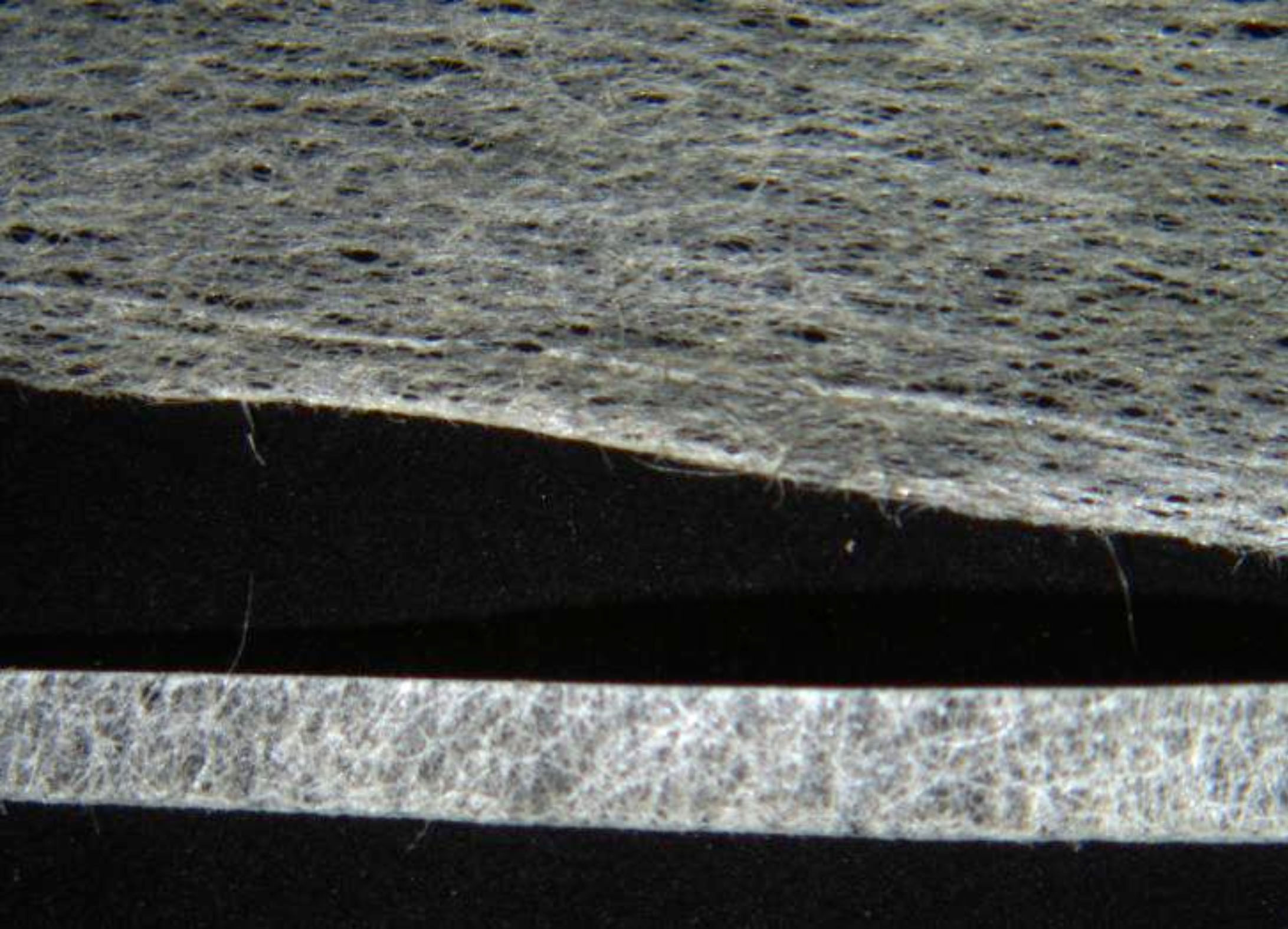 Comparative samples of an 1871 Field Diary page laminate (above) and another laminate (below) at 0.6x magnification. Copyright Livingstone Spectral Imaging Project team. Creative Commons Attribution-NonCommercial 3.0 Unported (https://creativecommons.org/licenses/by-nc/3.0/).
